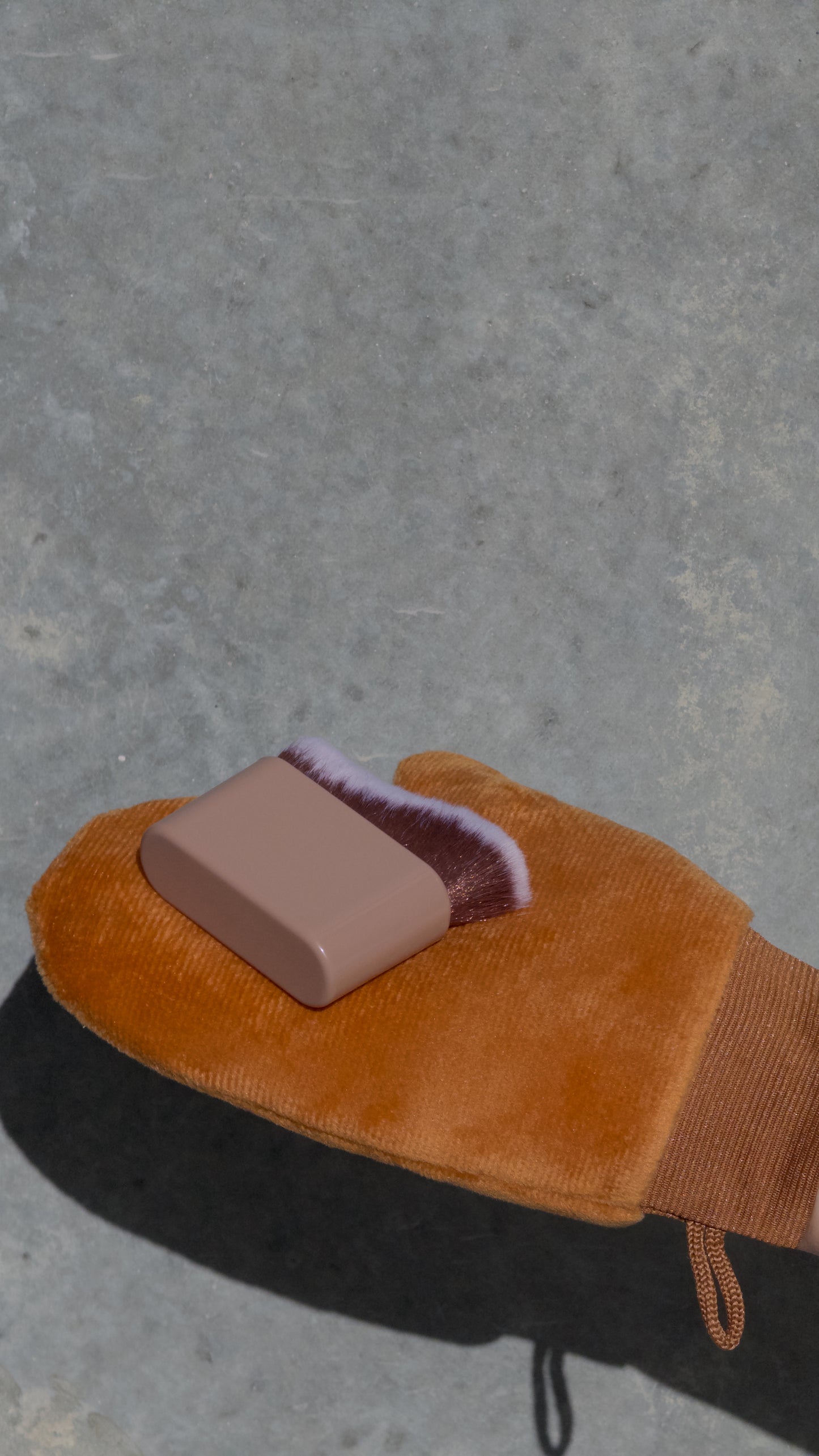 Glove & Body Tanning Brush