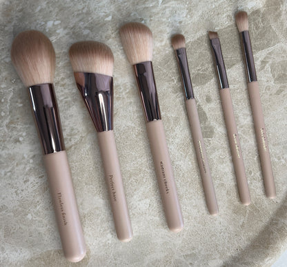 Essentials Mini Set